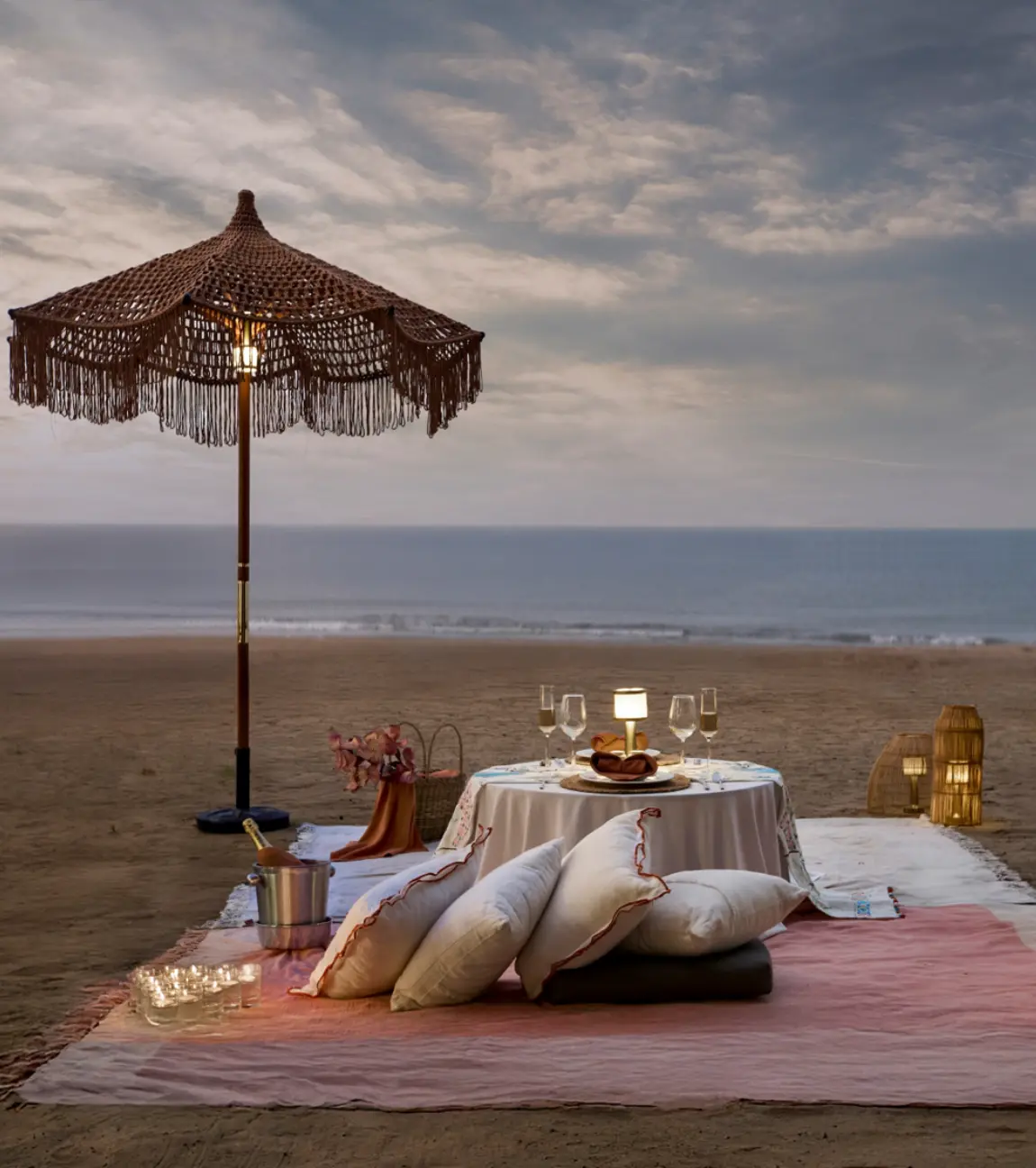 Beachside Picnic Morjim