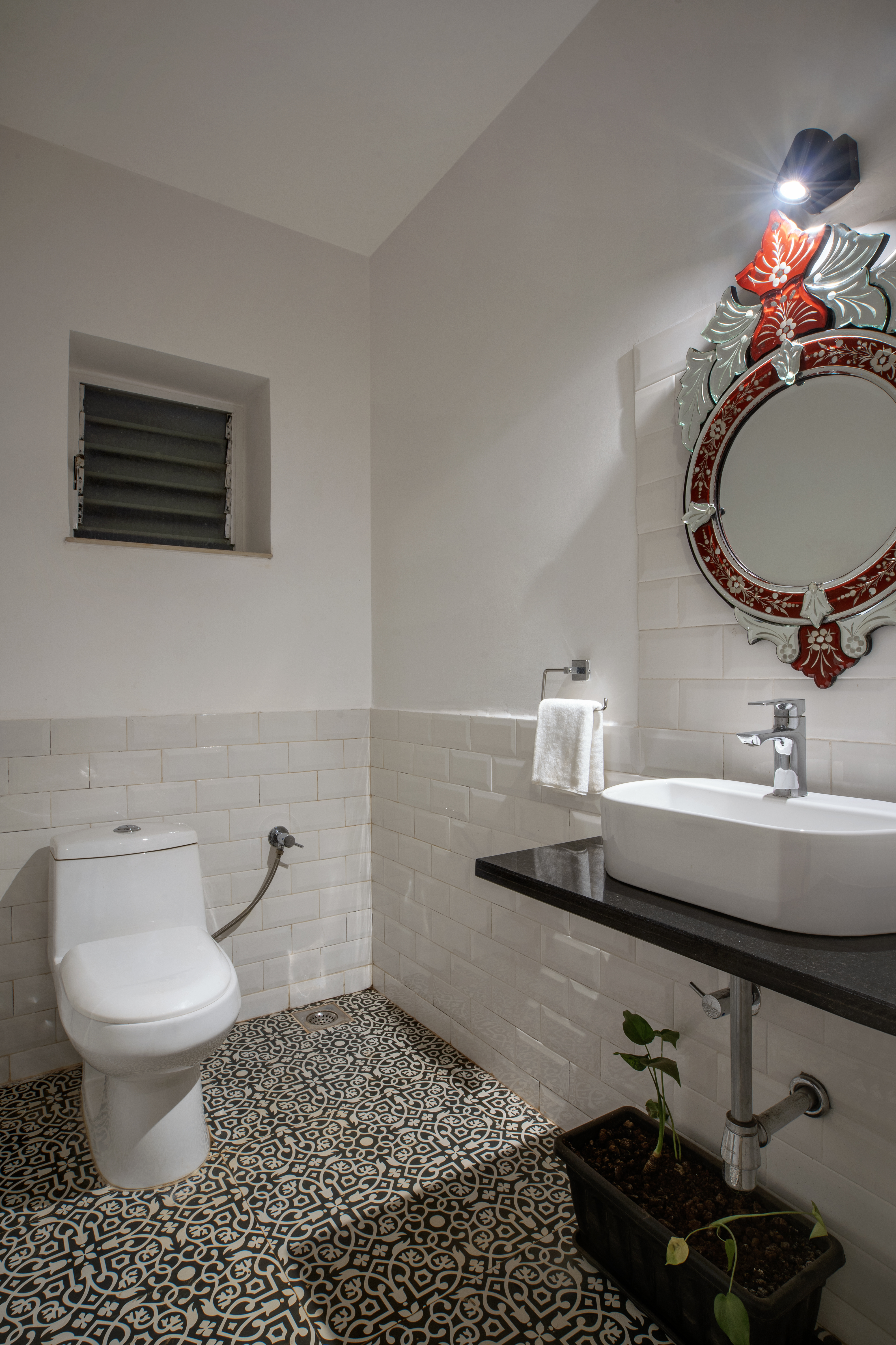 LaRiSa Homes - Morjim Villa