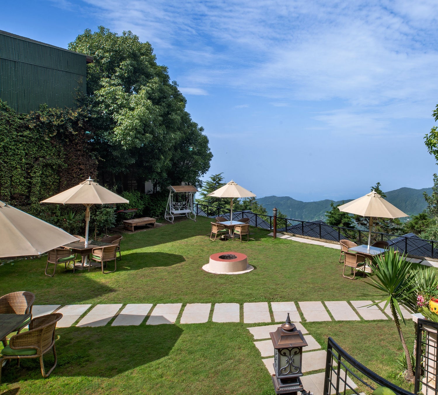 LaRiSa Resort, Mussoorie